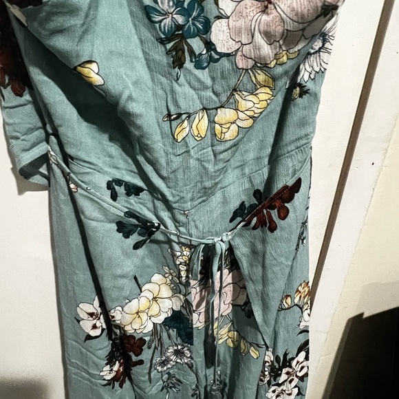 Paper Crane Floral Maxi Jumpsuit in Teal and White - Picture 2 of 6
